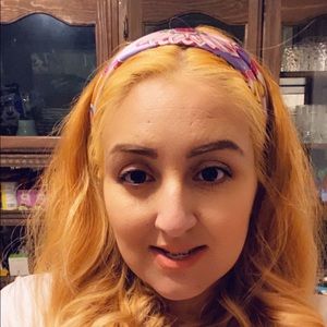 Meet your Posher, Maria